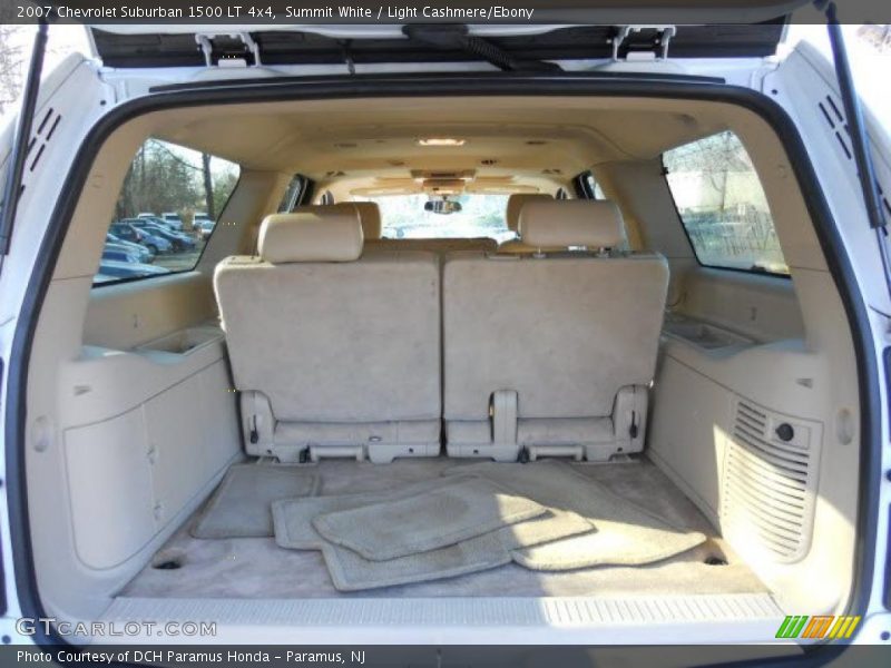 Summit White / Light Cashmere/Ebony 2007 Chevrolet Suburban 1500 LT 4x4