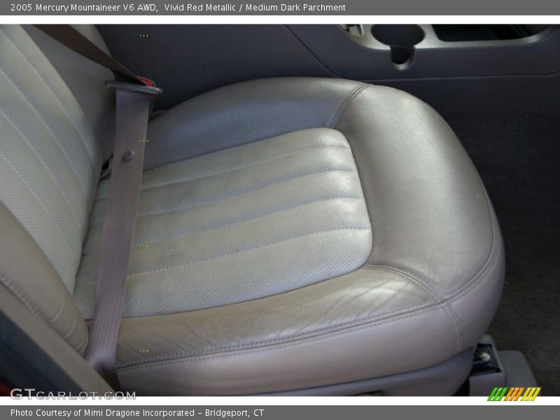 Vivid Red Metallic / Medium Dark Parchment 2005 Mercury Mountaineer V6 AWD