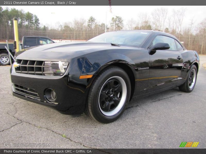 Front 3/4 View of 2011 Camaro LS Coupe