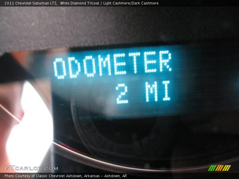White Diamond Tricoat / Light Cashmere/Dark Cashmere 2011 Chevrolet Suburban LTZ
