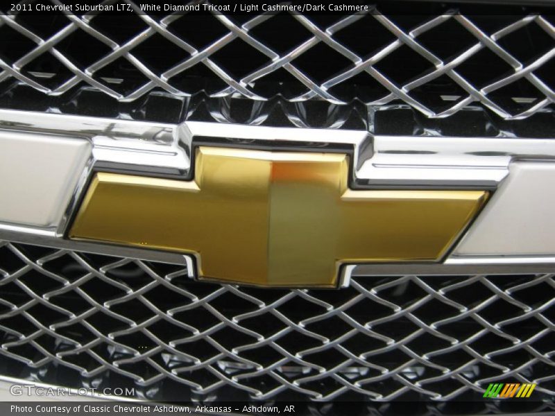 White Diamond Tricoat / Light Cashmere/Dark Cashmere 2011 Chevrolet Suburban LTZ