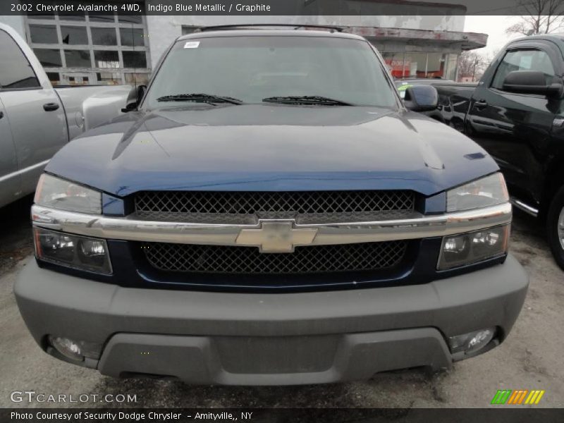 Indigo Blue Metallic / Graphite 2002 Chevrolet Avalanche 4WD