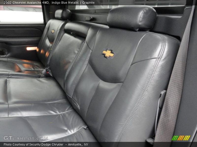 Indigo Blue Metallic / Graphite 2002 Chevrolet Avalanche 4WD