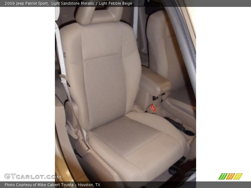 Light Sandstone Metallic / Light Pebble Beige 2009 Jeep Patriot Sport