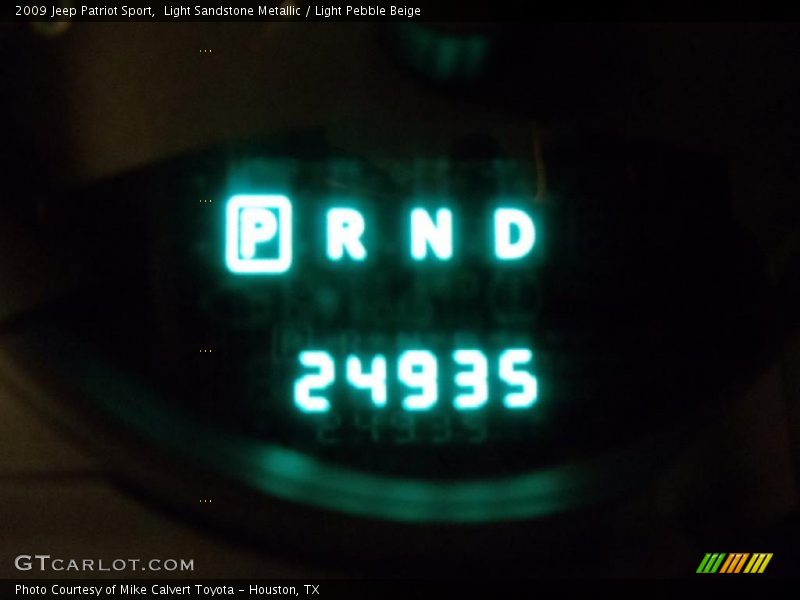 Light Sandstone Metallic / Light Pebble Beige 2009 Jeep Patriot Sport