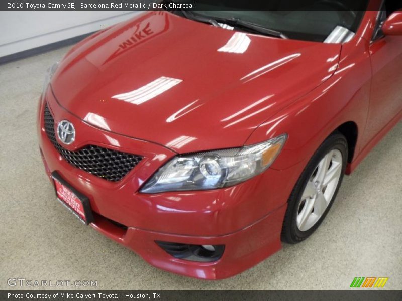 Barcelona Red Metallic / Dark Charcoal 2010 Toyota Camry SE