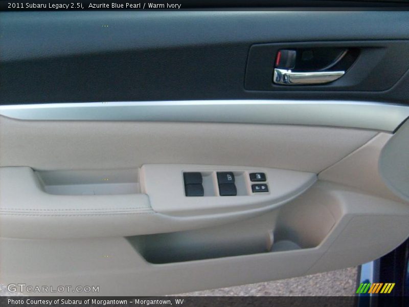 Azurite Blue Pearl / Warm Ivory 2011 Subaru Legacy 2.5i
