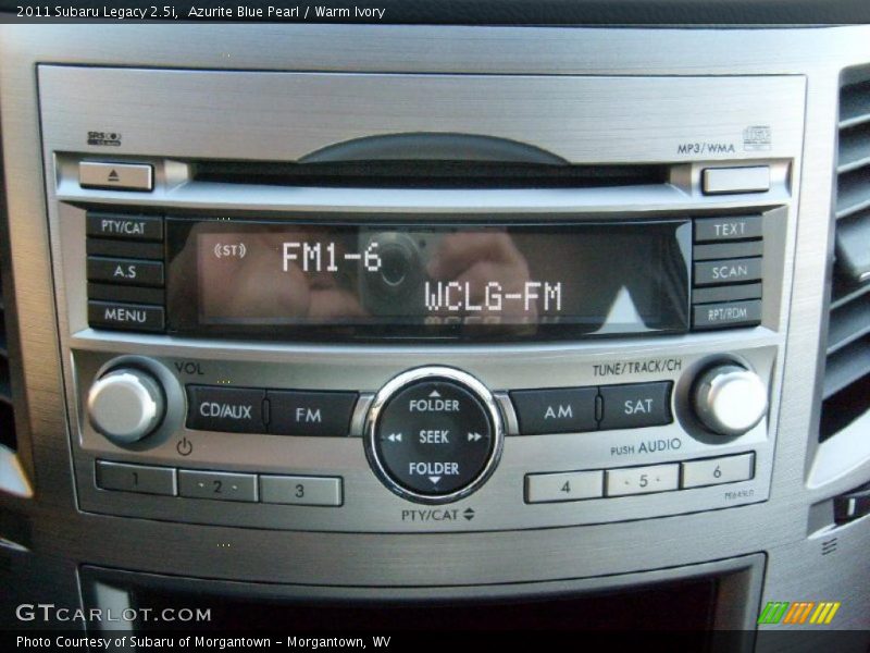 Azurite Blue Pearl / Warm Ivory 2011 Subaru Legacy 2.5i