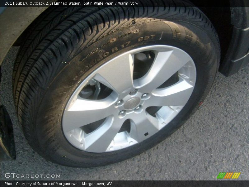 Satin White Pearl / Warm Ivory 2011 Subaru Outback 2.5i Limited Wagon