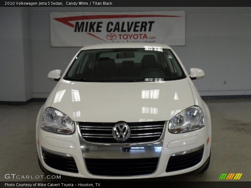 Candy White / Titan Black 2010 Volkswagen Jetta S Sedan