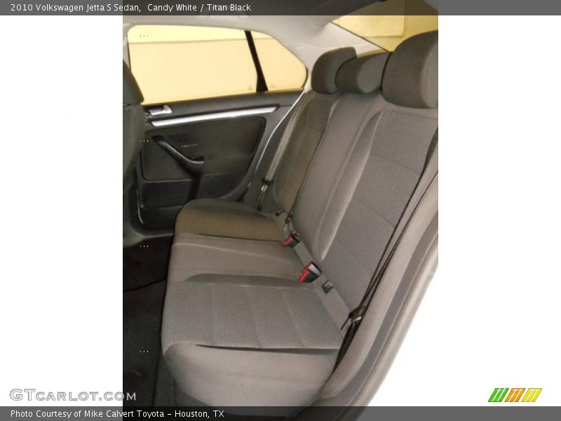 Candy White / Titan Black 2010 Volkswagen Jetta S Sedan