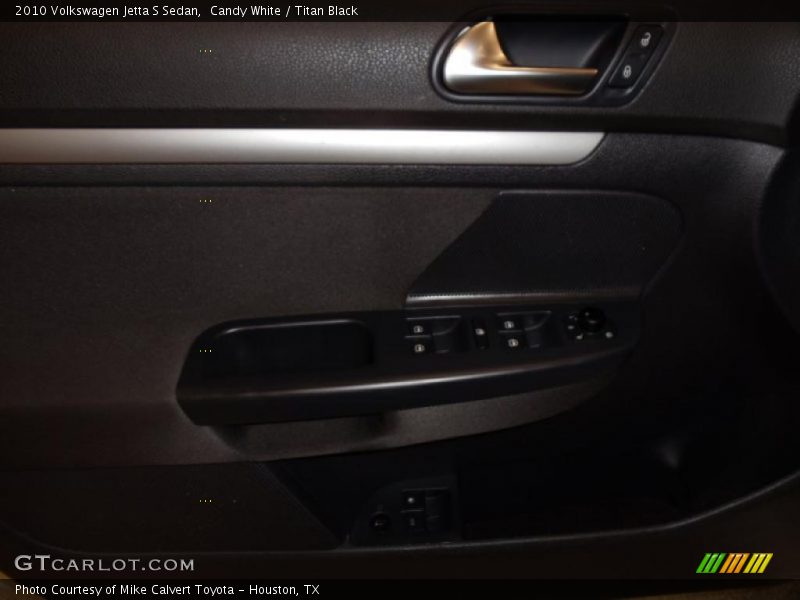 Candy White / Titan Black 2010 Volkswagen Jetta S Sedan