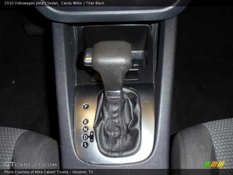 Candy White / Titan Black 2010 Volkswagen Jetta S Sedan