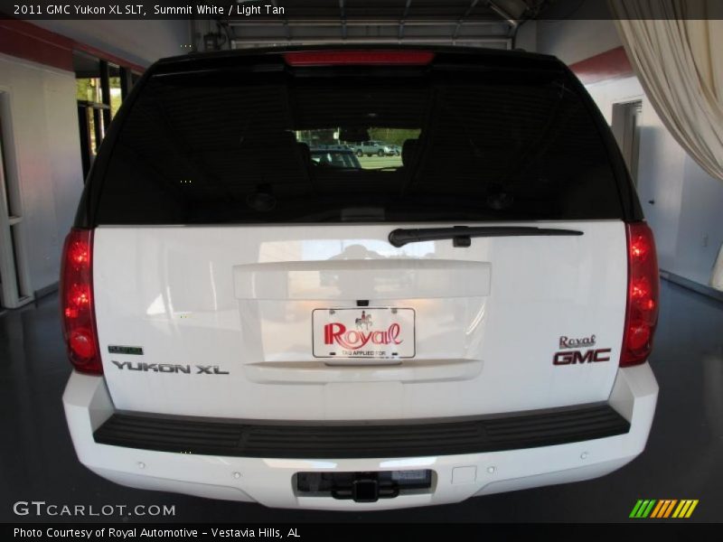 Summit White / Light Tan 2011 GMC Yukon XL SLT