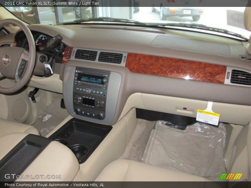 Dashboard of 2011 Yukon XL SLT