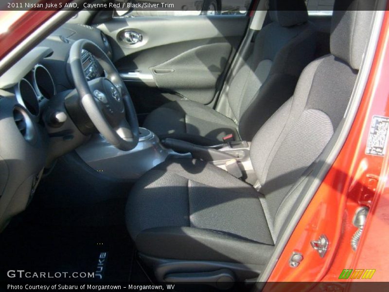  2011 Juke S AWD Black/Silver Trim Interior
