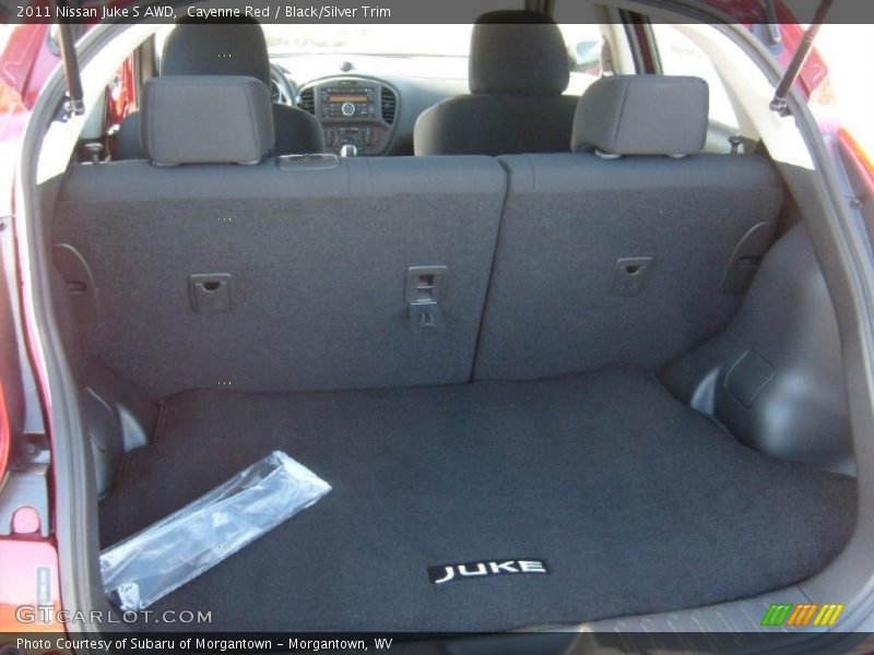 2011 Juke S AWD Trunk