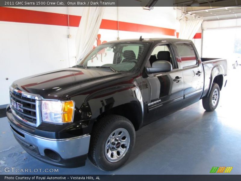 Onyx Black / Dark Titanium 2011 GMC Sierra 1500 Crew Cab