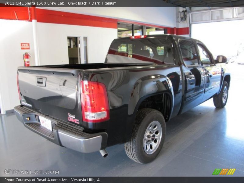 Onyx Black / Dark Titanium 2011 GMC Sierra 1500 Crew Cab