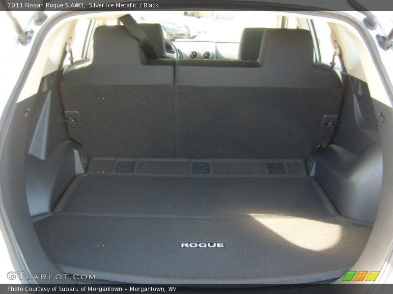  2011 Rogue S AWD Trunk