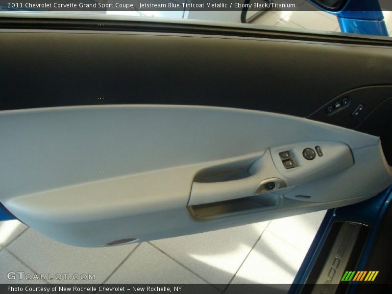 Door Panel of 2011 Corvette Grand Sport Coupe