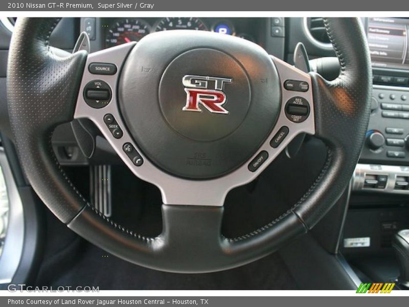 Controls of 2010 GT-R Premium