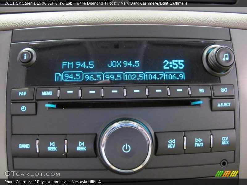 Controls of 2011 Sierra 1500 SLT Crew Cab
