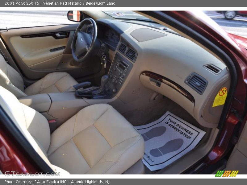 Venetian Red Metallic / Beige/Light Sand 2001 Volvo S60 T5