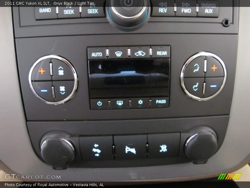Onyx Black / Light Tan 2011 GMC Yukon XL SLT