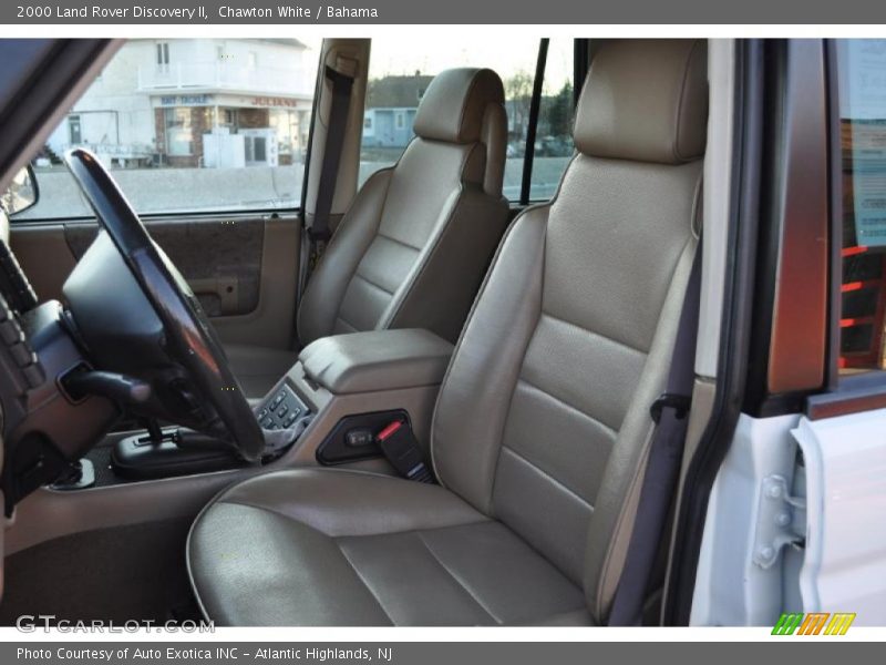 Chawton White / Bahama 2000 Land Rover Discovery II