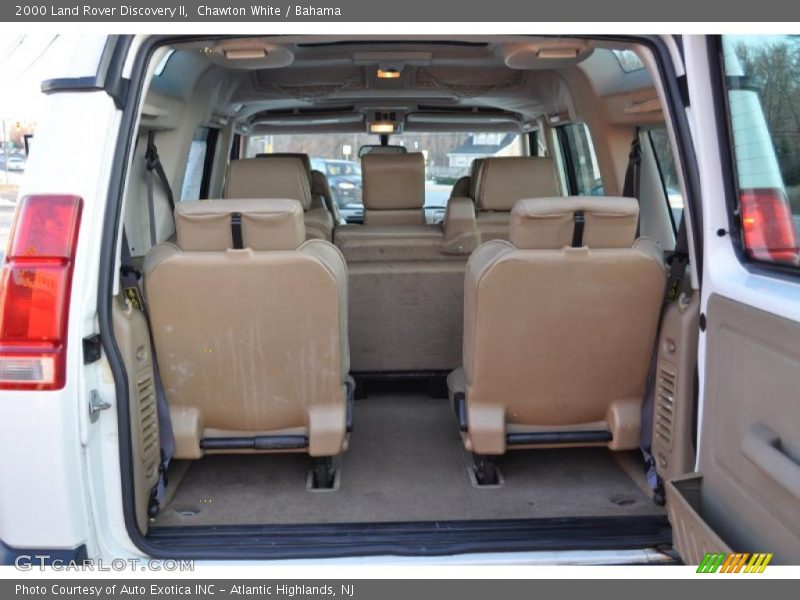 Chawton White / Bahama 2000 Land Rover Discovery II