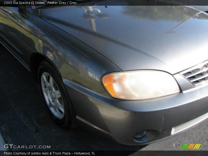 Pewter Grey / Grey 2003 Kia Spectra LS Sedan
