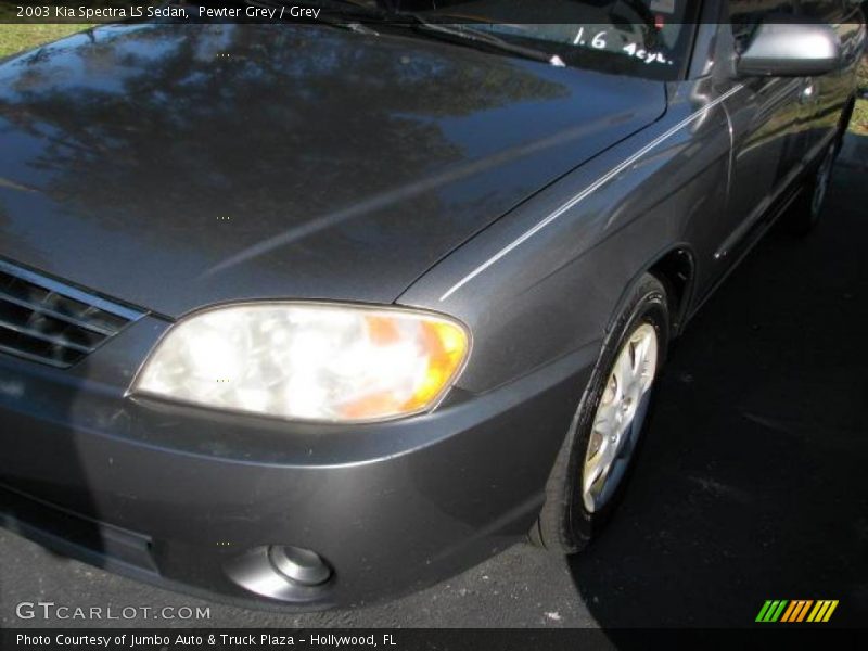 Pewter Grey / Grey 2003 Kia Spectra LS Sedan
