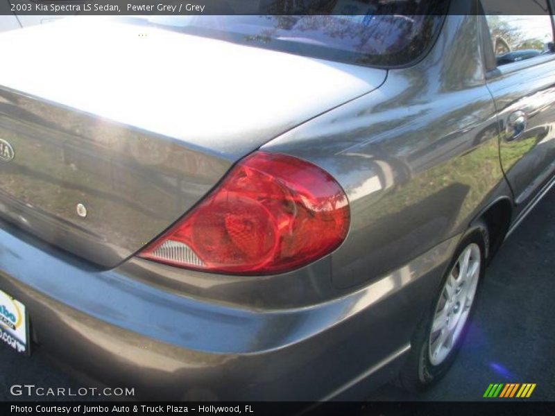 Pewter Grey / Grey 2003 Kia Spectra LS Sedan