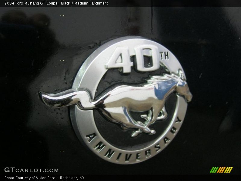 Black / Medium Parchment 2004 Ford Mustang GT Coupe