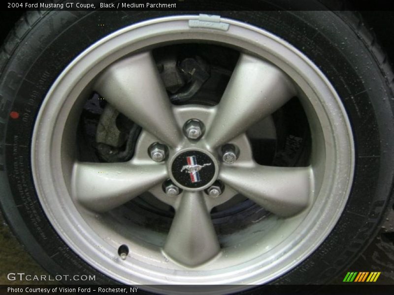Black / Medium Parchment 2004 Ford Mustang GT Coupe