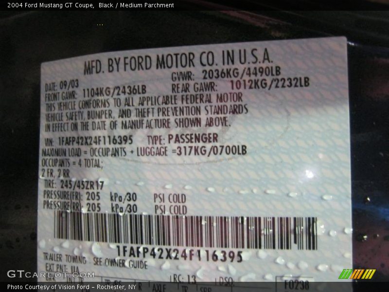 Black / Medium Parchment 2004 Ford Mustang GT Coupe