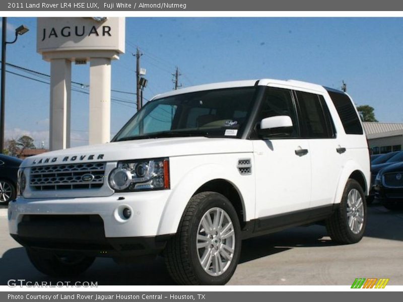 Fuji White / Almond/Nutmeg 2011 Land Rover LR4 HSE LUX