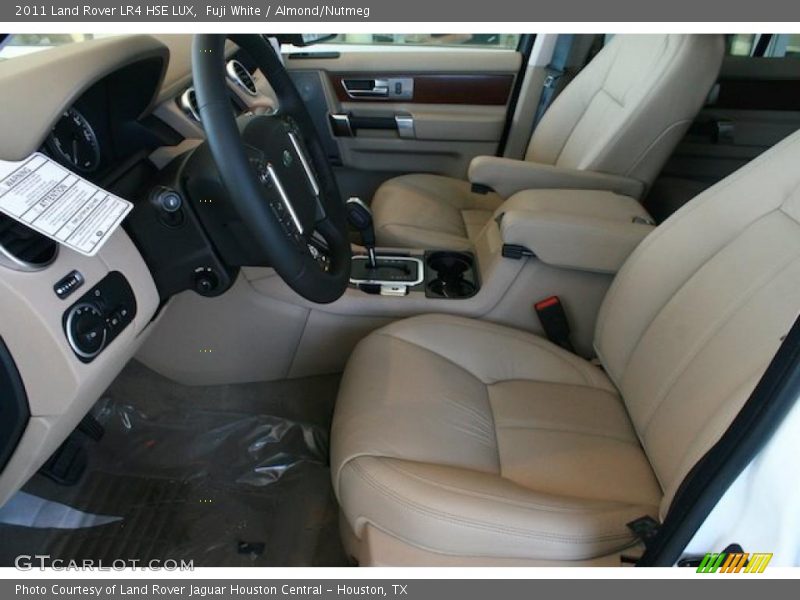 Fuji White / Almond/Nutmeg 2011 Land Rover LR4 HSE LUX