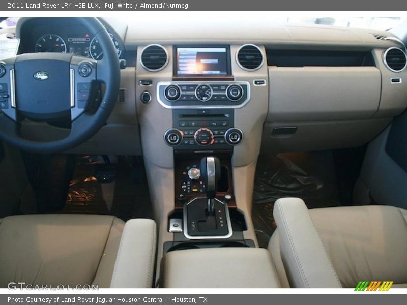 Fuji White / Almond/Nutmeg 2011 Land Rover LR4 HSE LUX