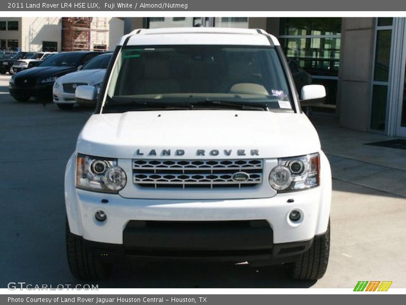 Fuji White / Almond/Nutmeg 2011 Land Rover LR4 HSE LUX