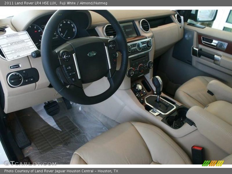 Fuji White / Almond/Nutmeg 2011 Land Rover LR4 HSE LUX