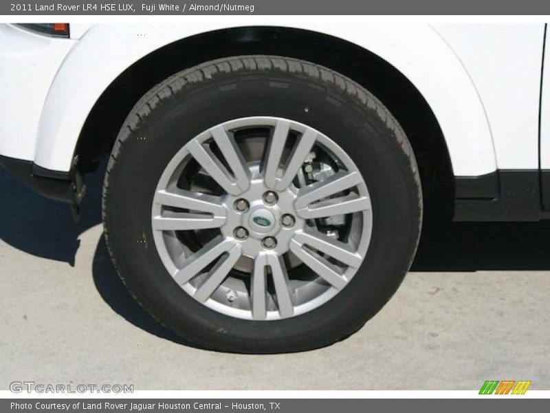 Fuji White / Almond/Nutmeg 2011 Land Rover LR4 HSE LUX