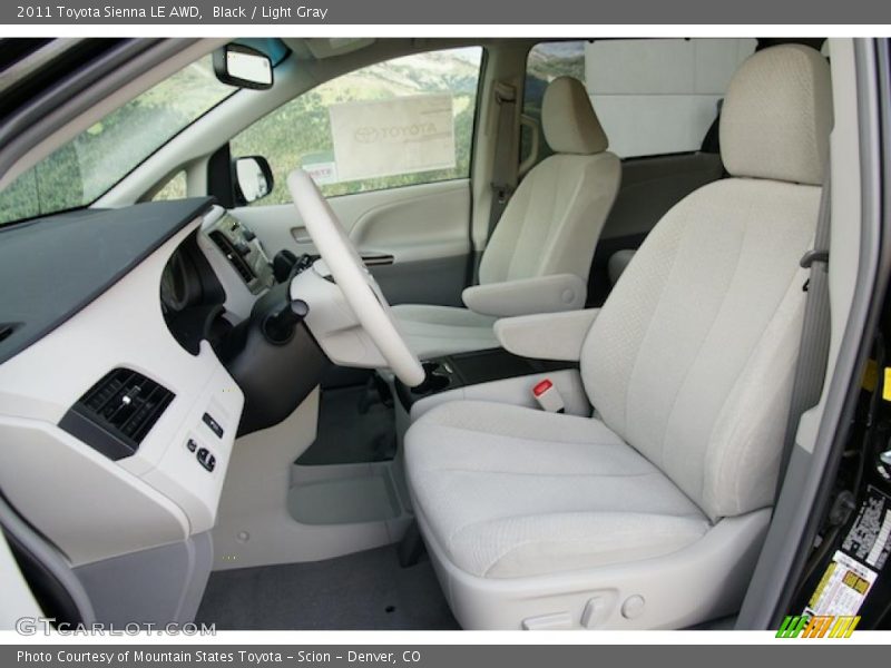  2011 Sienna LE AWD Light Gray Interior