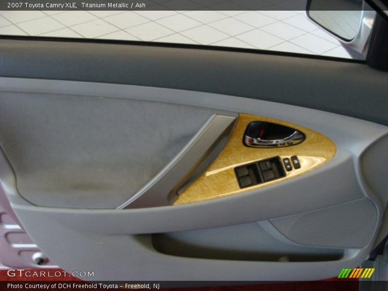 Titanium Metallic / Ash 2007 Toyota Camry XLE
