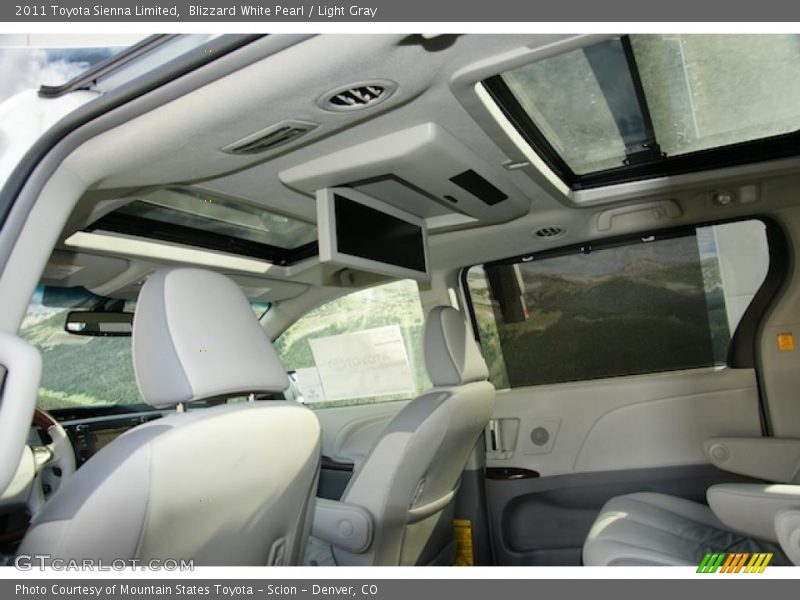 Blizzard White Pearl / Light Gray 2011 Toyota Sienna Limited
