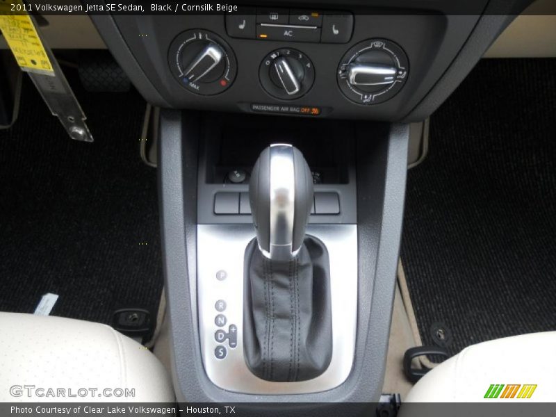 Black / Cornsilk Beige 2011 Volkswagen Jetta SE Sedan