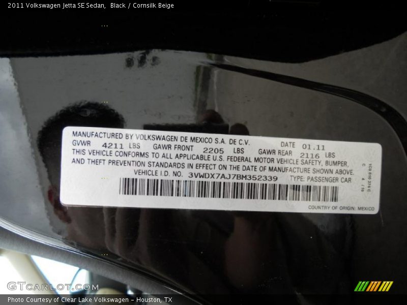 Black / Cornsilk Beige 2011 Volkswagen Jetta SE Sedan