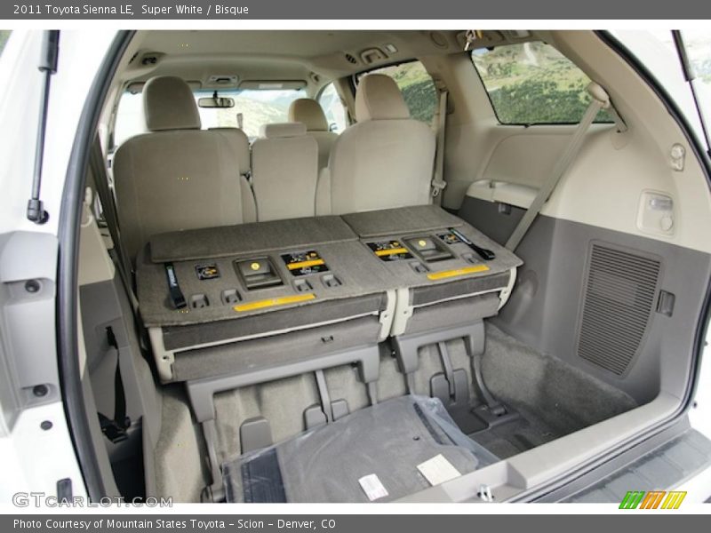Super White / Bisque 2011 Toyota Sienna LE