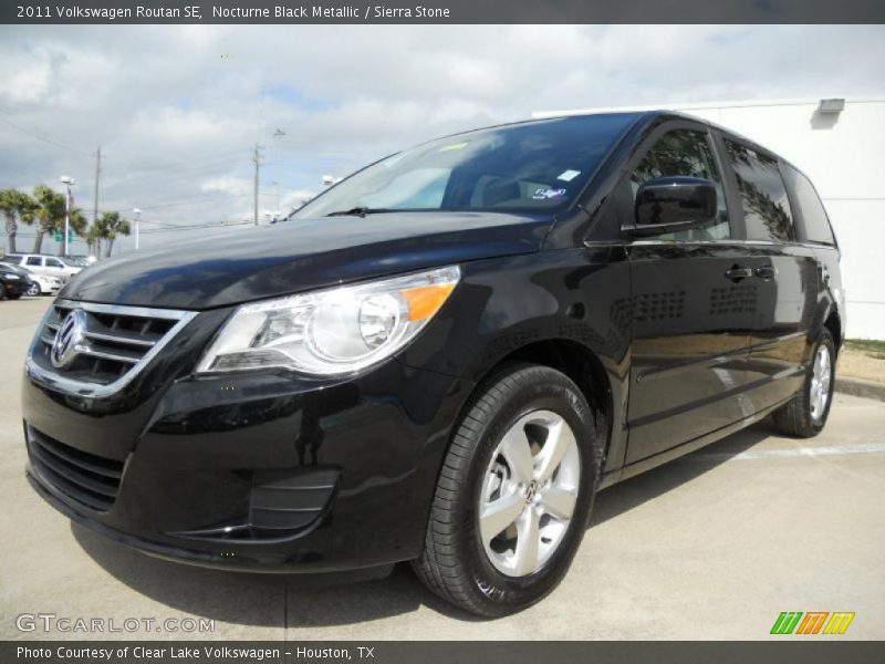 Nocturne Black Metallic / Sierra Stone 2011 Volkswagen Routan SE